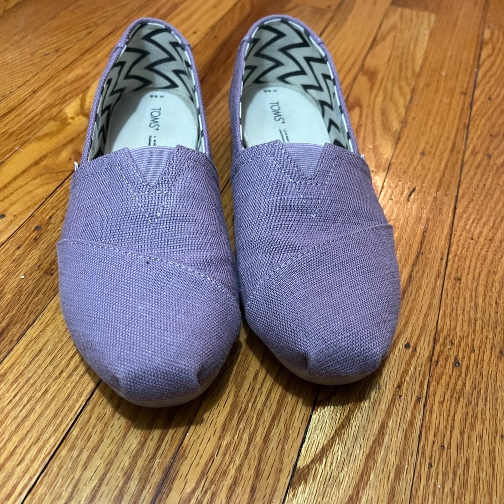 Tom’s alpargatas